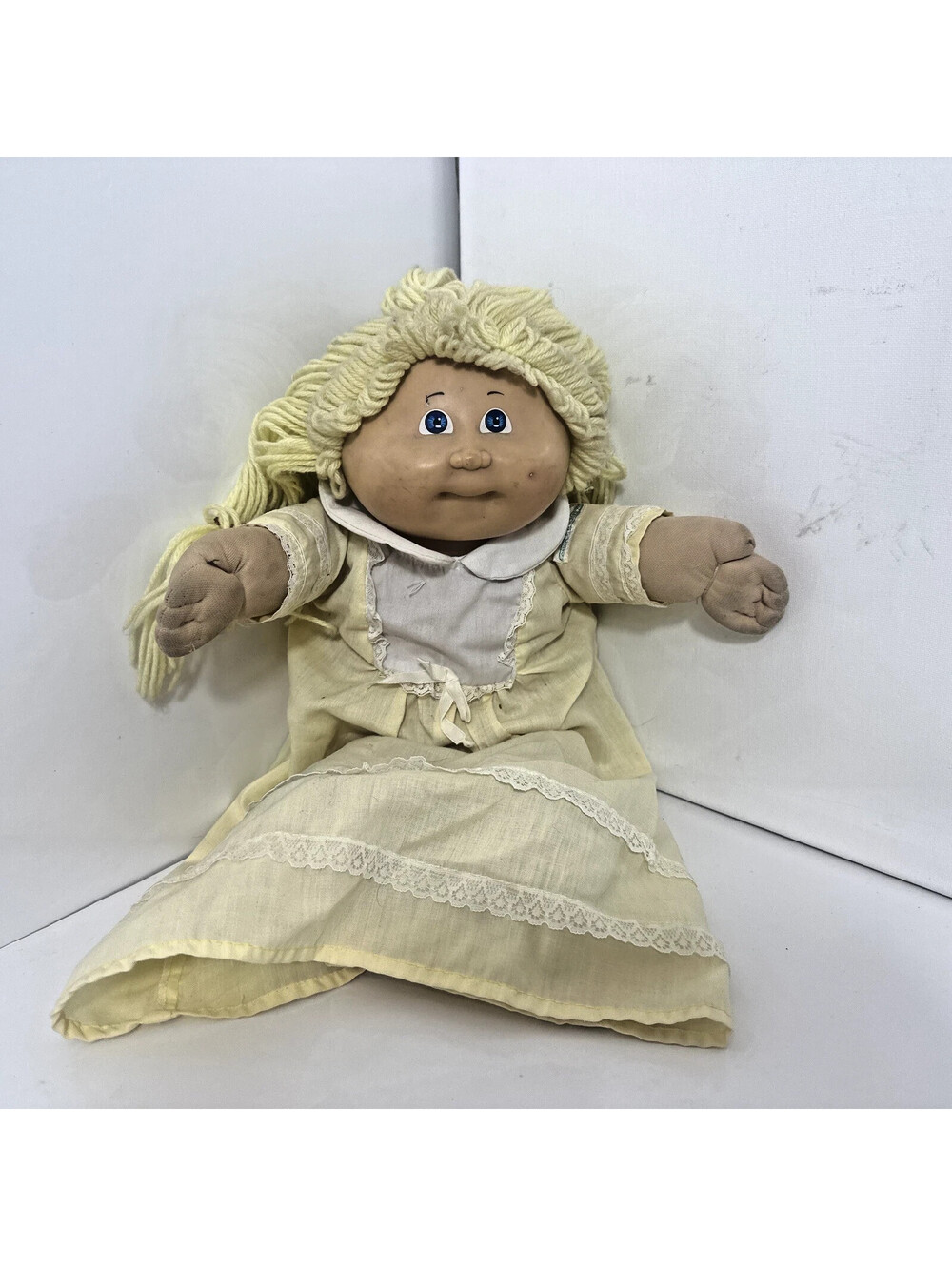 Vtg 1982 Cabbage Patch Kids Doll Head Mold 2 Brat Face Blonde Yarn Blue Eye OK